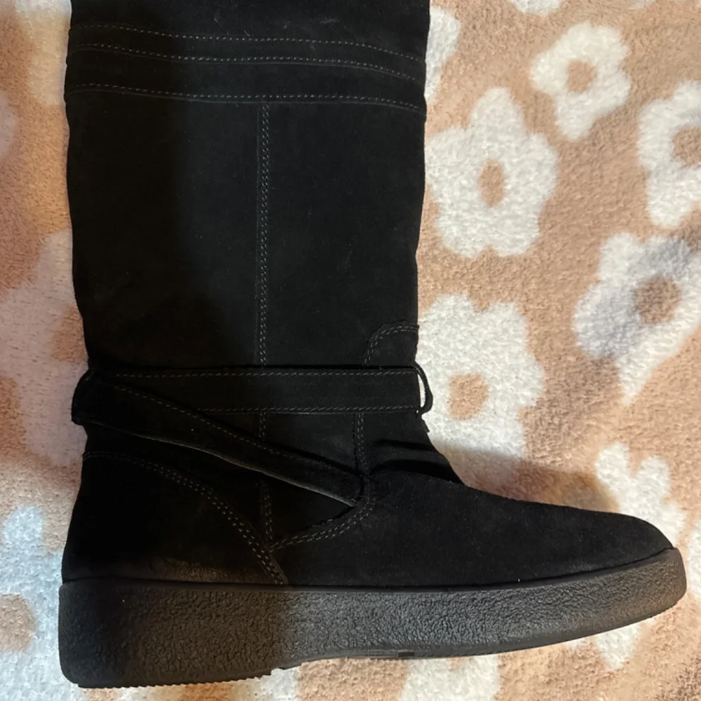 Coach Black Suede Winter Boots with Silver Detail - Picture 2 of 3